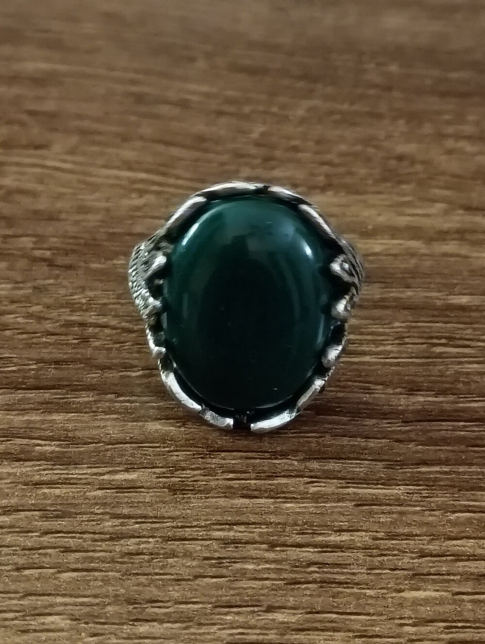 Oval green stone ring size 10 - Picture 5 of 6